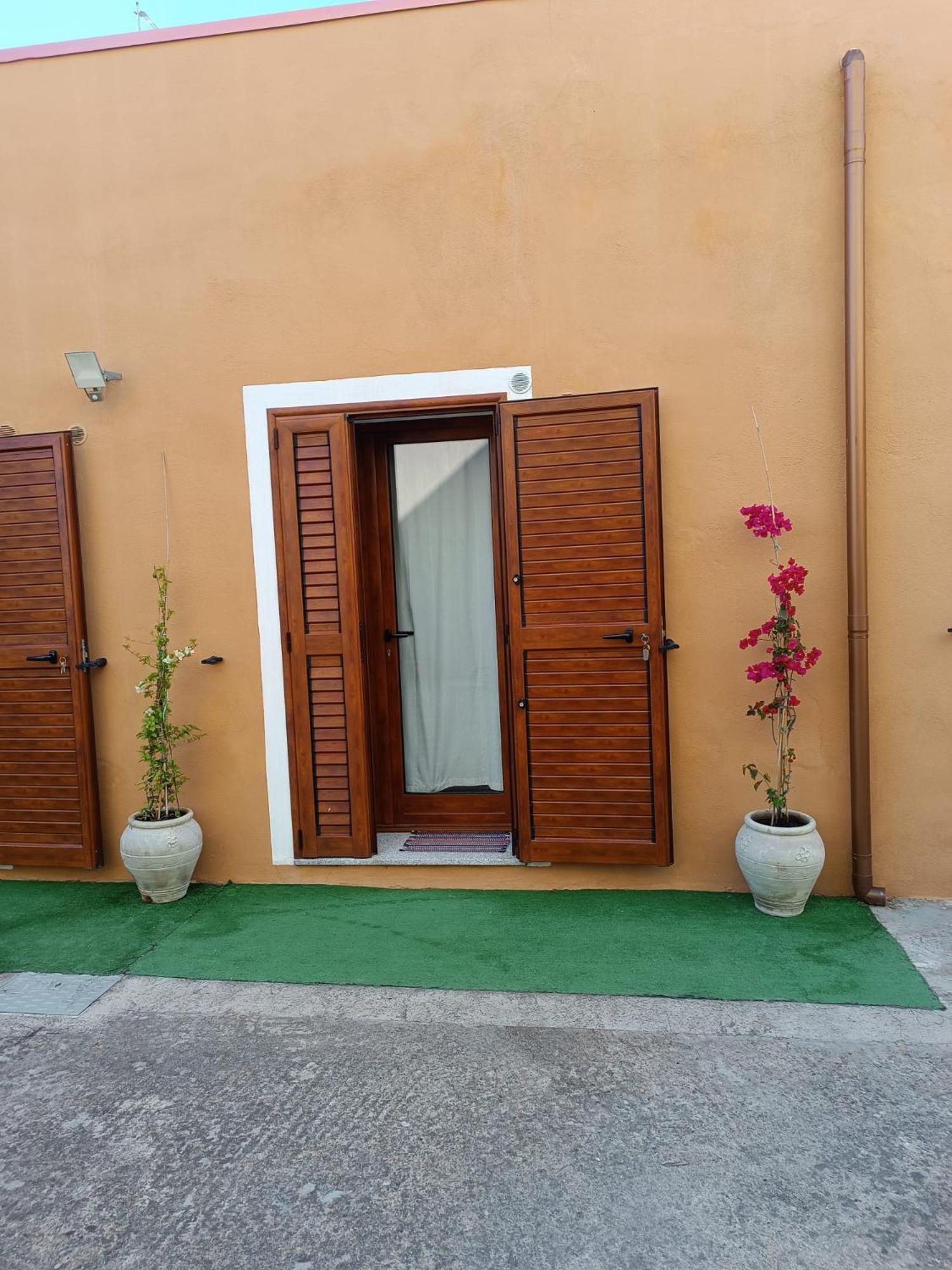B&B Beranu Villasimius Ngoại thất bức ảnh